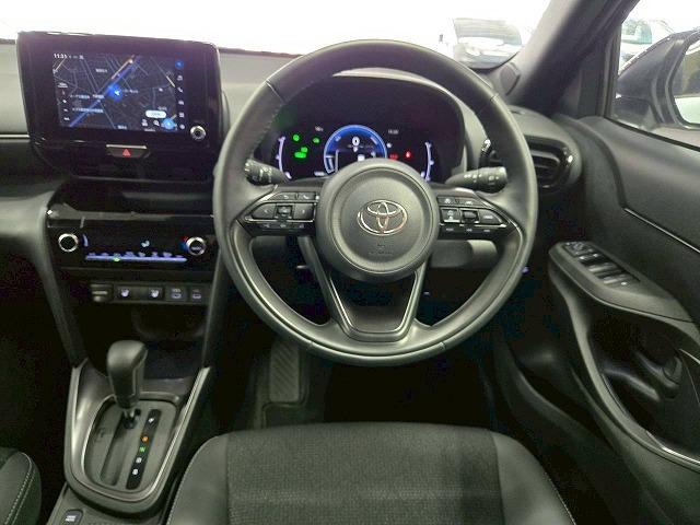 ヤリスクロス ハイブリッドＺ　ウルバーノ　全周囲カメラ／ＢＳＭ　／ナビＴＶ／シートヒーター／ハンドルヒーター／パワーシート／ＨＤＭＩ端子／レーダークルーズ／ステアリングスイッチ／ＵＳＢ端子／ＬＥＤライト／フロントフォグ／スマートキー／ＥＴＣ（40枚目）