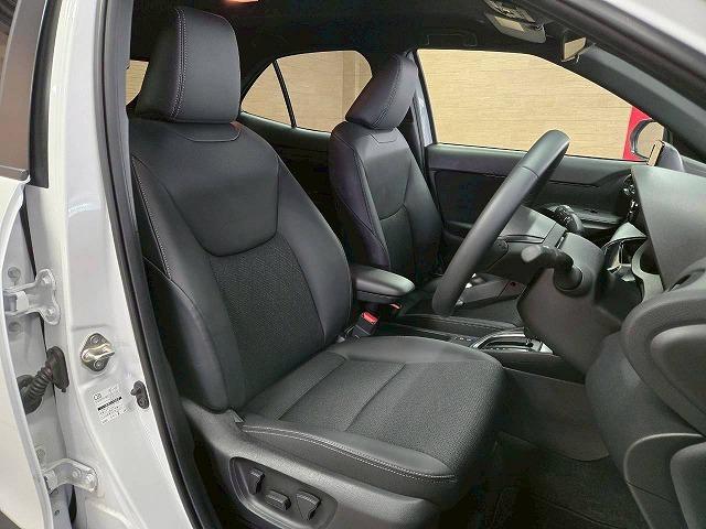 ヤリスクロス ハイブリッドＺ　ウルバーノ　全周囲カメラ／ＢＳＭ　／ナビＴＶ／シートヒーター／ハンドルヒーター／パワーシート／ＨＤＭＩ端子／レーダークルーズ／ステアリングスイッチ／ＵＳＢ端子／ＬＥＤライト／フロントフォグ／スマートキー／ＥＴＣ（43枚目）