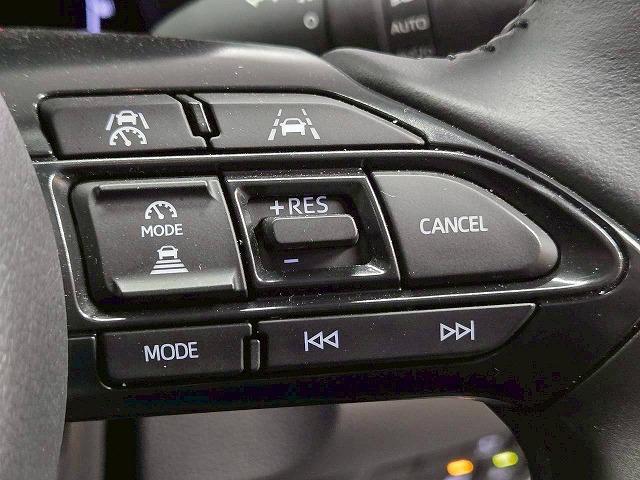 ヤリスクロス ハイブリッドＺ　ウルバーノ　全周囲カメラ／ＢＳＭ　／ナビＴＶ／シートヒーター／ハンドルヒーター／パワーシート／ＨＤＭＩ端子／レーダークルーズ／ステアリングスイッチ／ＵＳＢ端子／ＬＥＤライト／フロントフォグ／スマートキー／ＥＴＣ（52枚目）