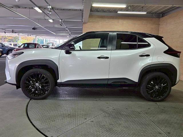 ヤリスクロス ハイブリッドＺ　ウルバーノ　全周囲カメラ／ＢＳＭ　／ナビＴＶ／シートヒーター／ハンドルヒーター／パワーシート／ＨＤＭＩ端子／レーダークルーズ／ステアリングスイッチ／ＵＳＢ端子／ＬＥＤライト／フロントフォグ／スマートキー／ＥＴＣ（79枚目）