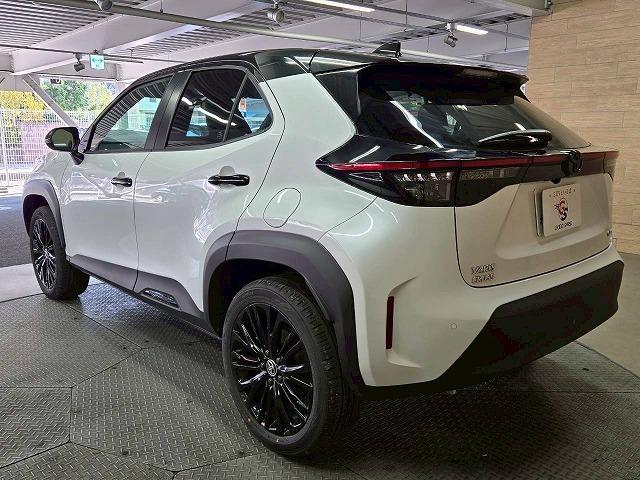 ヤリスクロス ハイブリッドＺ　ウルバーノ　全周囲カメラ／ＢＳＭ　／ナビＴＶ／シートヒーター／ハンドルヒーター／パワーシート／ＨＤＭＩ端子／レーダークルーズ／ステアリングスイッチ／ＵＳＢ端子／ＬＥＤライト／フロントフォグ／スマートキー／ＥＴＣ（80枚目）