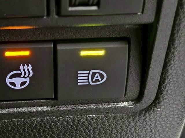 ヤリスクロス ハイブリッドＺ　ウルバーノ　特別仕様車／全周囲カメラ／ＢＳＭ　／ナビＴＶ／シートヒーター／ハンドルヒーター／パワーシート／ＨＤＭＩ端子／レーダークルーズ／ステアリングスイッチ／ＵＳＢ端子／ＬＥＤライト／フロントフォグ／ＥＴＣ（14枚目）