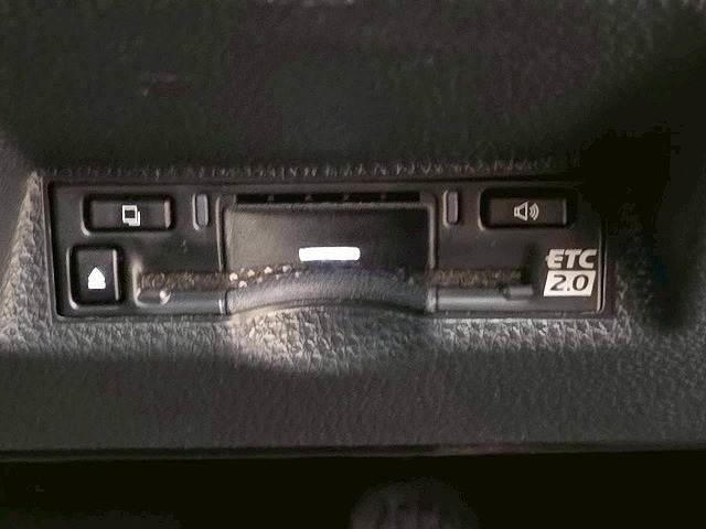 ヤリスクロス ハイブリッドＺ　ウルバーノ　特別仕様車／全周囲カメラ／ＢＳＭ　／ナビＴＶ／シートヒーター／ハンドルヒーター／パワーシート／ＨＤＭＩ端子／レーダークルーズ／ステアリングスイッチ／ＵＳＢ端子／ＬＥＤライト／フロントフォグ／ＥＴＣ（15枚目）