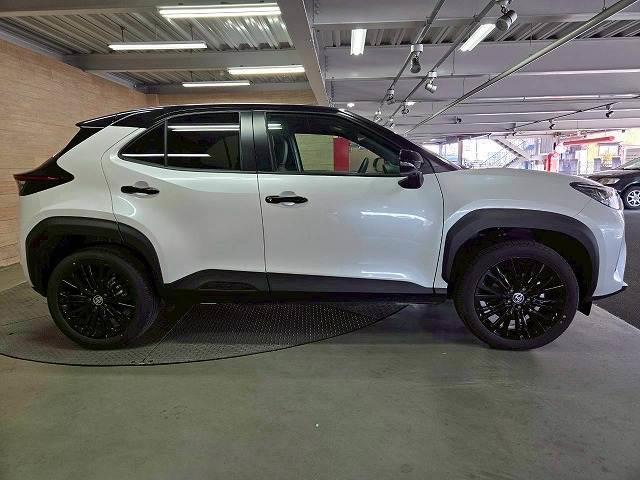 ヤリスクロス ハイブリッドＺ　ウルバーノ　特別仕様車／全周囲カメラ／ＢＳＭ　／ナビＴＶ／シートヒーター／ハンドルヒーター／パワーシート／ＨＤＭＩ端子／レーダークルーズ／ステアリングスイッチ／ＵＳＢ端子／ＬＥＤライト／フロントフォグ／ＥＴＣ（18枚目）