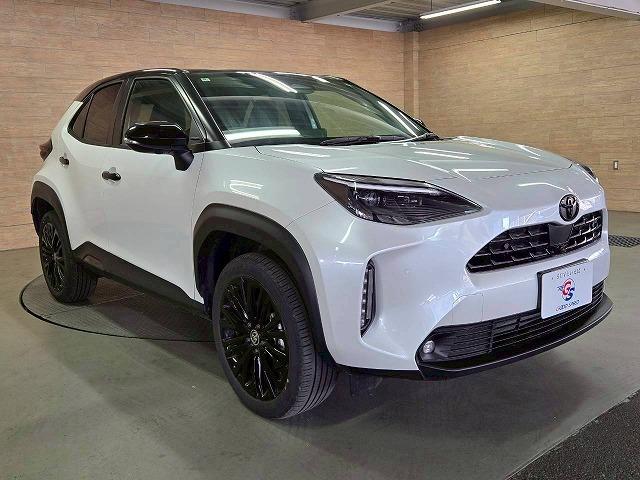 ヤリスクロス ハイブリッドＺ　ウルバーノ　特別仕様車／全周囲カメラ／ＢＳＭ　／ナビＴＶ／シートヒーター／ハンドルヒーター／パワーシート／ＨＤＭＩ端子／レーダークルーズ／ステアリングスイッチ／ＵＳＢ端子／ＬＥＤライト／フロントフォグ／ＥＴＣ（21枚目）