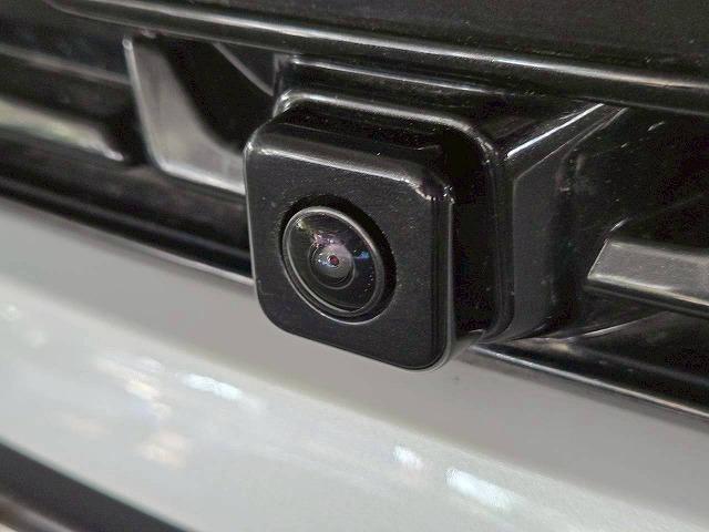 ヤリスクロス ハイブリッドＺ　ウルバーノ　特別仕様車／全周囲カメラ／ＢＳＭ　／ナビＴＶ／シートヒーター／ハンドルヒーター／パワーシート／ＨＤＭＩ端子／レーダークルーズ／ステアリングスイッチ／ＵＳＢ端子／ＬＥＤライト／フロントフォグ／ＥＴＣ（31枚目）