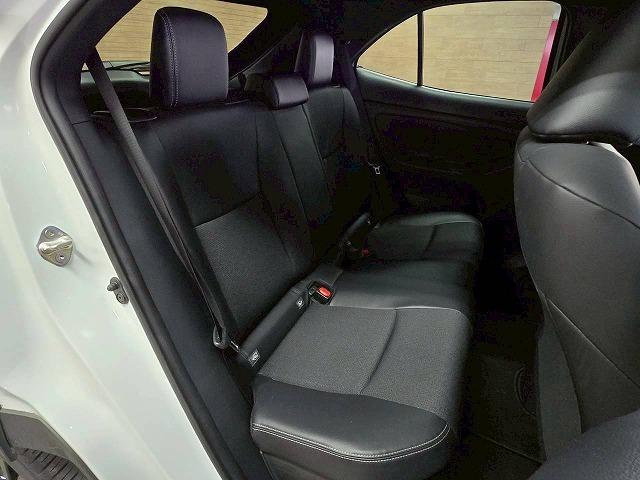 ヤリスクロス ハイブリッドＺ　ウルバーノ　特別仕様車／全周囲カメラ／ＢＳＭ　／ナビＴＶ／シートヒーター／ハンドルヒーター／パワーシート／ＨＤＭＩ端子／レーダークルーズ／ステアリングスイッチ／ＵＳＢ端子／ＬＥＤライト／フロントフォグ／ＥＴＣ（35枚目）