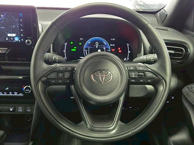 ヤリスクロス ハイブリッドＺ　ウルバーノ　特別仕様車／全周囲カメラ／ＢＳＭ　／ナビＴＶ／シートヒーター／ハンドルヒーター／パワーシート／ＨＤＭＩ端子／レーダークルーズ／ステアリングスイッチ／ＵＳＢ端子／ＬＥＤライト／フロントフォグ／ＥＴＣ（38枚目）