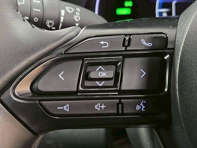 ヤリスクロス ハイブリッドＺ　ウルバーノ　特別仕様車／全周囲カメラ／ＢＳＭ　／ナビＴＶ／シートヒーター／ハンドルヒーター／パワーシート／ＨＤＭＩ端子／レーダークルーズ／ステアリングスイッチ／ＵＳＢ端子／ＬＥＤライト／フロントフォグ／ＥＴＣ（48枚目）