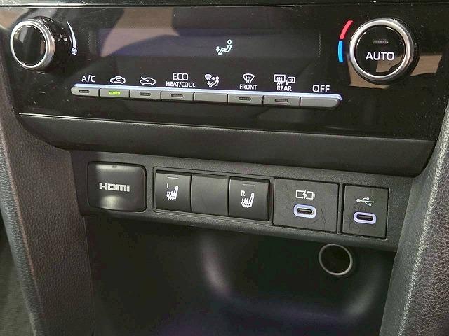 ヤリスクロス ハイブリッドＺ　ウルバーノ　特別仕様車／全周囲カメラ／ＢＳＭ　／ナビＴＶ／シートヒーター／ハンドルヒーター／パワーシート／ＨＤＭＩ端子／レーダークルーズ／ステアリングスイッチ／ＵＳＢ端子／ＬＥＤライト／フロントフォグ／ＥＴＣ（56枚目）