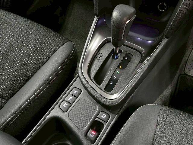 ヤリスクロス ハイブリッドＺ　ウルバーノ　特別仕様車／全周囲カメラ／ＢＳＭ　／ナビＴＶ／シートヒーター／ハンドルヒーター／パワーシート／ＨＤＭＩ端子／レーダークルーズ／ステアリングスイッチ／ＵＳＢ端子／ＬＥＤライト／フロントフォグ／ＥＴＣ（60枚目）