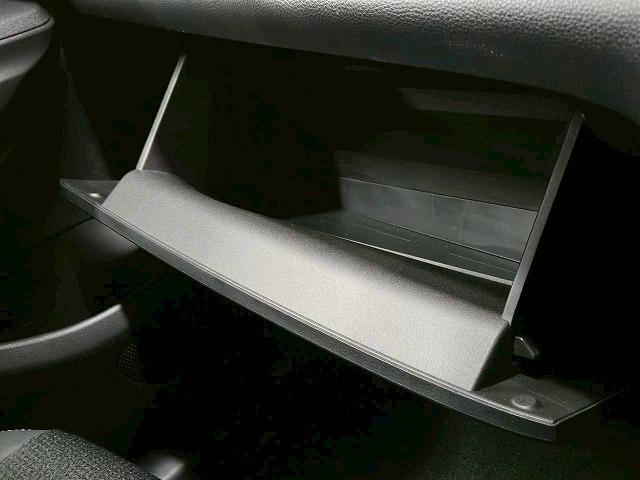 ヤリスクロス ハイブリッドＺ　ウルバーノ　特別仕様車／全周囲カメラ／ＢＳＭ　／ナビＴＶ／シートヒーター／ハンドルヒーター／パワーシート／ＨＤＭＩ端子／レーダークルーズ／ステアリングスイッチ／ＵＳＢ端子／ＬＥＤライト／フロントフォグ／ＥＴＣ（68枚目）