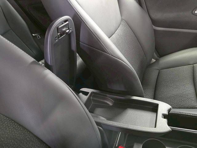 ヤリスクロス ハイブリッドＺ　ウルバーノ　特別仕様車／全周囲カメラ／ＢＳＭ　／ナビＴＶ／シートヒーター／ハンドルヒーター／パワーシート／ＨＤＭＩ端子／レーダークルーズ／ステアリングスイッチ／ＵＳＢ端子／ＬＥＤライト／フロントフォグ／ＥＴＣ（72枚目）