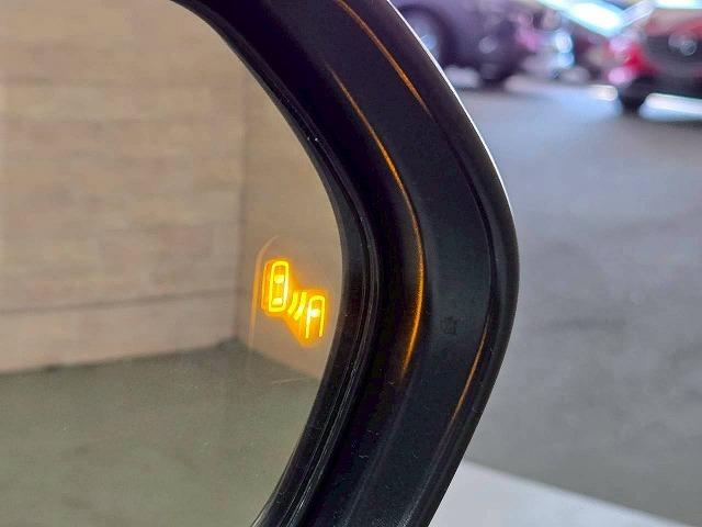 ヤリスクロス ハイブリッドＺ　ウルバーノ　特別仕様車／全周囲カメラ／ＢＳＭ　／ナビＴＶ／シートヒーター／ハンドルヒーター／パワーシート／ＨＤＭＩ端子／レーダークルーズ／ステアリングスイッチ／ＵＳＢ端子／ＬＥＤライト／フロントフォグ／ＥＴＣ（73枚目）