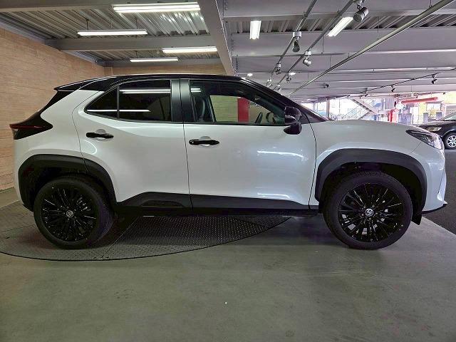 ヤリスクロス ハイブリッドＺ　ウルバーノ　特別仕様車／全周囲カメラ／ＢＳＭ　／ナビＴＶ／シートヒーター／ハンドルヒーター／パワーシート／ＨＤＭＩ端子／レーダークルーズ／ステアリングスイッチ／ＵＳＢ端子／ＬＥＤライト／フロントフォグ／ＥＴＣ（78枚目）