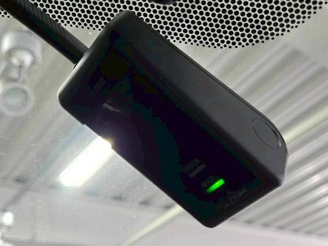 Ｃ－ＨＲ ハイブリッド　Ｇ　純正ディスプレイ／ＢＳＭ／レーダークルーズ／衝突軽減／レーンアシスト／ステアリングスイッチ／ハーフレザー／オートハイビーム／コーナーセンサー／ナビ／Ｂｌｕｅｔｏｏｔｈ接続／ドライブレコーダー／ＥＴＣ（7枚目）