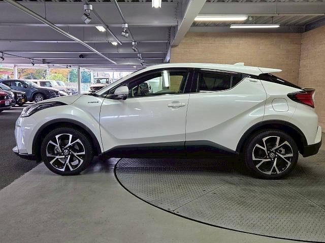 Ｃ－ＨＲ ハイブリッド　Ｇ　純正ディスプレイ／ＢＳＭ／レーダークルーズ／衝突軽減／レーンアシスト／ステアリングスイッチ／ハーフレザー／オートハイビーム／コーナーセンサー／ナビ／Ｂｌｕｅｔｏｏｔｈ接続／ドライブレコーダー／ＥＴＣ（25枚目）