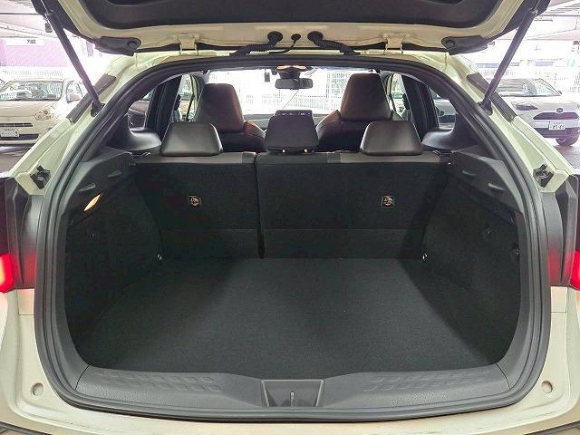 Ｃ－ＨＲ ハイブリッド　Ｇ　純正ディスプレイ／ＢＳＭ／レーダークルーズ／衝突軽減／レーンアシスト／ステアリングスイッチ／ハーフレザー／オートハイビーム／コーナーセンサー／ナビ／Ｂｌｕｅｔｏｏｔｈ接続／ドライブレコーダー／ＥＴＣ（37枚目）