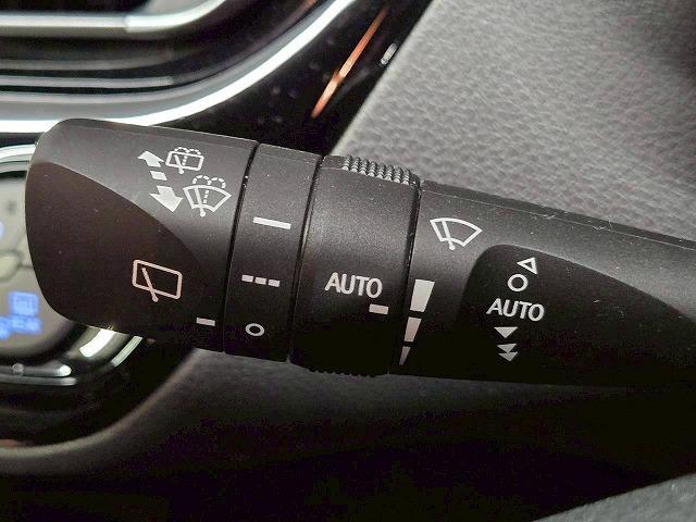 Ｃ－ＨＲ ハイブリッド　Ｇ　純正ディスプレイ／ＢＳＭ／レーダークルーズ／衝突軽減／レーンアシスト／ステアリングスイッチ／ハーフレザー／オートハイビーム／コーナーセンサー／ナビ／Ｂｌｕｅｔｏｏｔｈ接続／ドライブレコーダー／ＥＴＣ（54枚目）