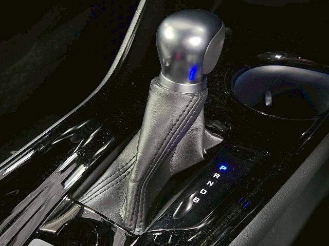 Ｃ－ＨＲ ハイブリッド　Ｇ　純正ディスプレイ／ＢＳＭ／レーダークルーズ／衝突軽減／レーンアシスト／ステアリングスイッチ／ハーフレザー／オートハイビーム／コーナーセンサー／ナビ／Ｂｌｕｅｔｏｏｔｈ接続／ドライブレコーダー／ＥＴＣ（65枚目）