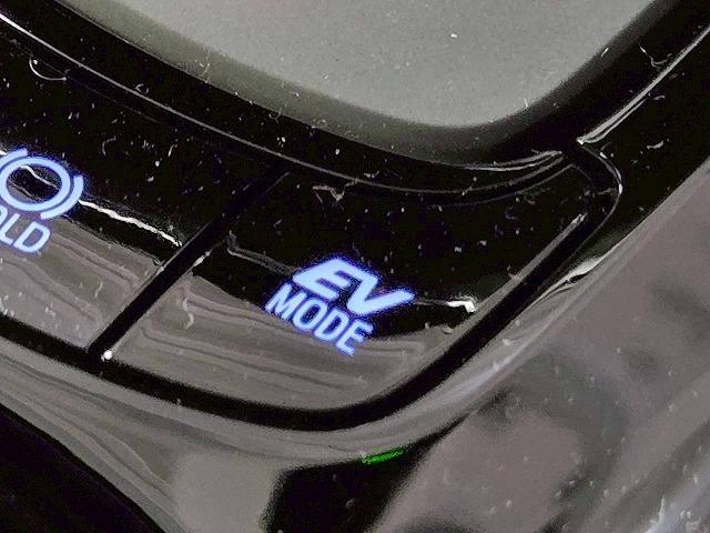 Ｃ－ＨＲ ハイブリッド　Ｇ　純正ディスプレイ／ＢＳＭ／レーダークルーズ／衝突軽減／レーンアシスト／ステアリングスイッチ／ハーフレザー／オートハイビーム／コーナーセンサー／ナビ／Ｂｌｕｅｔｏｏｔｈ接続／ドライブレコーダー／ＥＴＣ（68枚目）