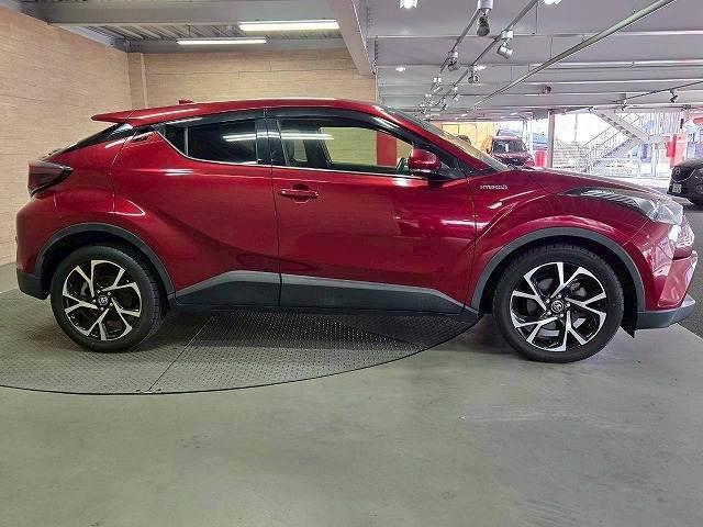 Ｃ－ＨＲ ハイブリッド　Ｇ　純正９型ナビＴＶ／ＢＳＭ／衝突軽減ブレーキ／ドライブレコーダー／レーンアシスト／コーナーセンサー／レーダークルーズ／シートヒーター／オートホールド／ブラインドスポット／１８インチアルミ／ＥＴＣ（18枚目）
