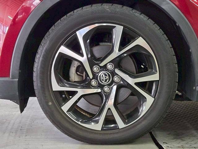 Ｃ－ＨＲ ハイブリッド　Ｇ　純正９型ナビＴＶ／ＢＳＭ／衝突軽減ブレーキ／ドライブレコーダー／レーンアシスト／コーナーセンサー／レーダークルーズ／シートヒーター／オートホールド／ブラインドスポット／１８インチアルミ／ＥＴＣ（34枚目）