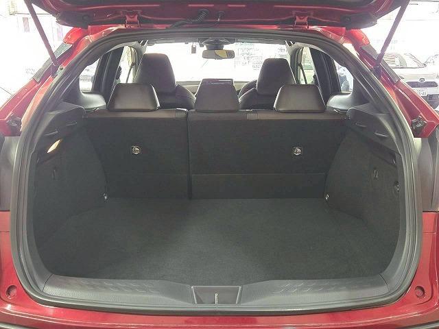 Ｃ－ＨＲ ハイブリッド　Ｇ　純正９型ナビＴＶ／ＢＳＭ／衝突軽減ブレーキ／ドライブレコーダー／レーンアシスト／コーナーセンサー／レーダークルーズ／シートヒーター／オートホールド／ブラインドスポット／１８インチアルミ／ＥＴＣ（39枚目）