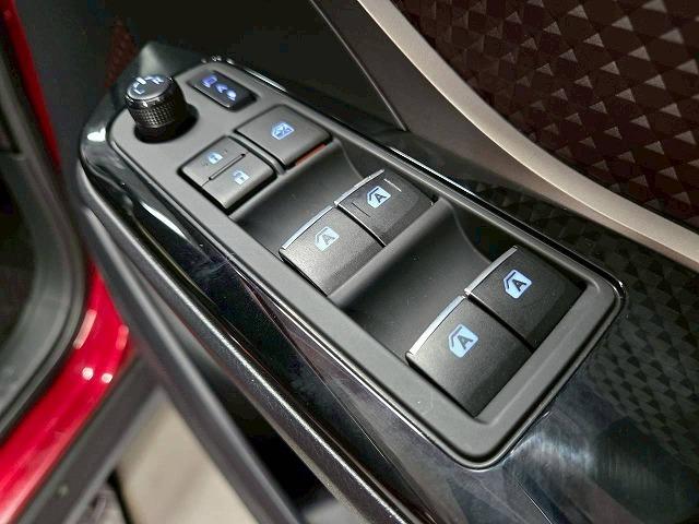 Ｃ－ＨＲ ハイブリッド　Ｇ　純正９型ナビＴＶ／ＢＳＭ／衝突軽減ブレーキ／ドライブレコーダー／レーンアシスト／コーナーセンサー／レーダークルーズ／シートヒーター／オートホールド／ブラインドスポット／１８インチアルミ／ＥＴＣ（45枚目）