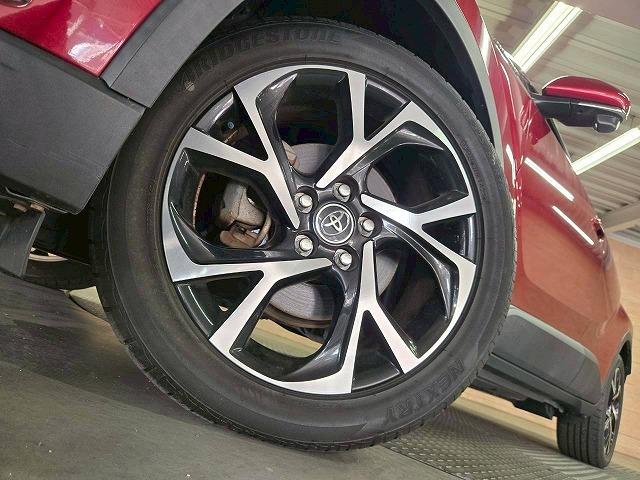 Ｃ－ＨＲ ハイブリッド　Ｇ　純正９型ナビＴＶ／ＢＳＭ／衝突軽減ブレーキ／ドライブレコーダー／レーンアシスト／コーナーセンサー／レーダークルーズ／シートヒーター／オートホールド／ブラインドスポット／１８インチアルミ／ＥＴＣ（49枚目）