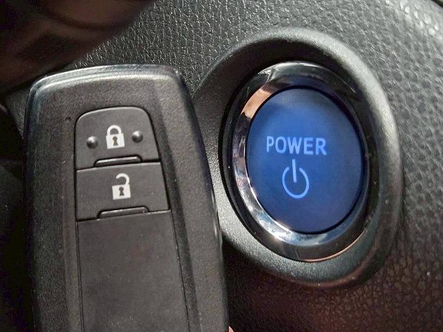 Ｃ－ＨＲ ハイブリッド　Ｇ　純正９型ナビＴＶ／ＢＳＭ／衝突軽減ブレーキ／ドライブレコーダー／レーンアシスト／コーナーセンサー／レーダークルーズ／シートヒーター／オートホールド／ブラインドスポット／１８インチアルミ／ＥＴＣ（59枚目）