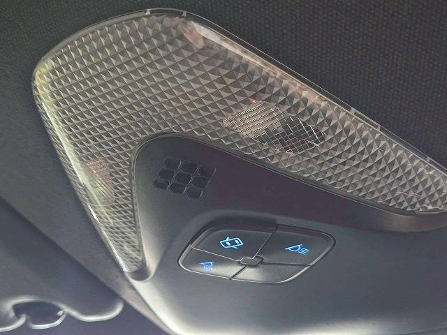 Ｃ－ＨＲ ハイブリッド　Ｇ　純正９型ナビＴＶ／ＢＳＭ／衝突軽減ブレーキ／ドライブレコーダー／レーンアシスト／コーナーセンサー／レーダークルーズ／シートヒーター／オートホールド／ブラインドスポット／１８インチアルミ／ＥＴＣ（62枚目）