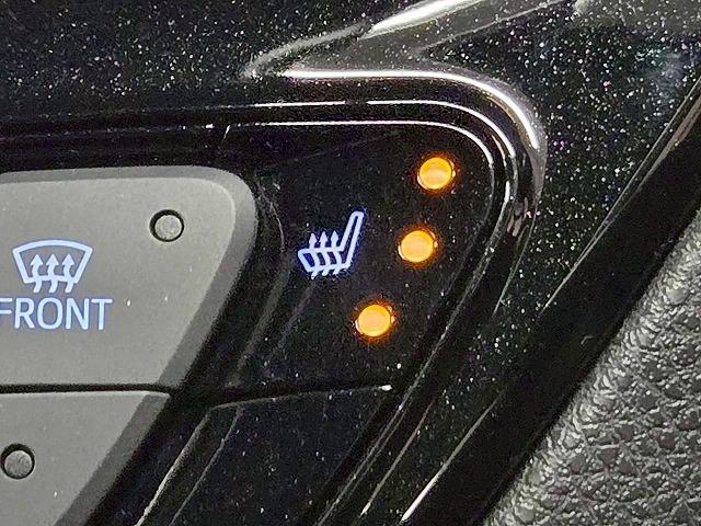 Ｃ－ＨＲ ハイブリッド　Ｇ　純正９型ナビＴＶ／ＢＳＭ／衝突軽減ブレーキ／ドライブレコーダー／レーンアシスト／コーナーセンサー／レーダークルーズ／シートヒーター／オートホールド／ブラインドスポット／１８インチアルミ／ＥＴＣ（70枚目）