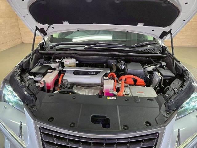 NX NX300h “version L” サンルーフ/全周囲/シートメモリ/パドルシフト/パワーシート/Bluetooth接続/ブラインドスポット/シートヒーター/シートエアコン/オートホールド/ドライブレコーダー/衝突軽減/レーンアシスト(13枚目)