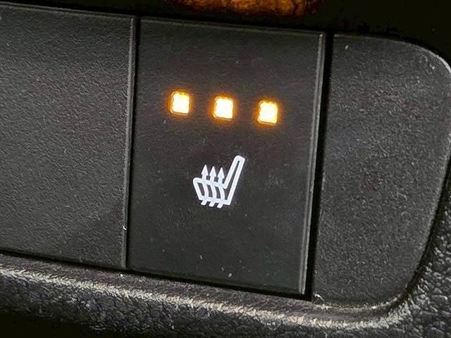 NX NX300h “version L” サンルーフ/全周囲/シートメモリ/パドルシフト/パワーシート/Bluetooth接続/ブラインドスポット/シートヒーター/シートエアコン/オートホールド/ドライブレコーダー/衝突軽減/レーンアシスト(15枚目)