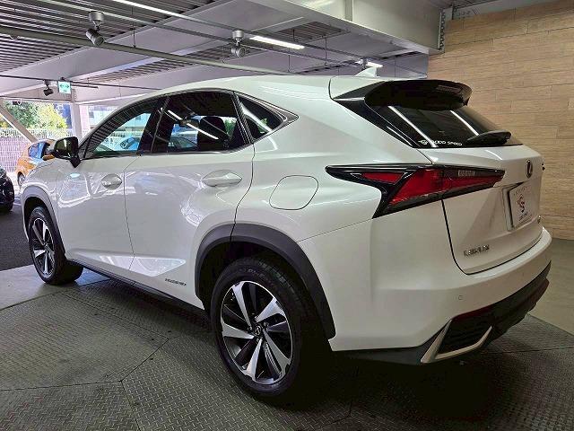 NX NX300h “version L” サンルーフ/全周囲/シートメモリ/パドルシフト/パワーシート/Bluetooth接続/ブラインドスポット/シートヒーター/シートエアコン/オートホールド/ドライブレコーダー/衝突軽減/レーンアシスト(25枚目)