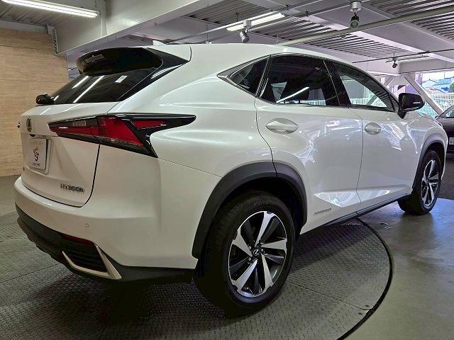 NX NX300h “version L” サンルーフ/全周囲/シートメモリ/パドルシフト/パワーシート/Bluetooth接続/ブラインドスポット/シートヒーター/シートエアコン/オートホールド/ドライブレコーダー/衝突軽減/レーンアシスト(27枚目)