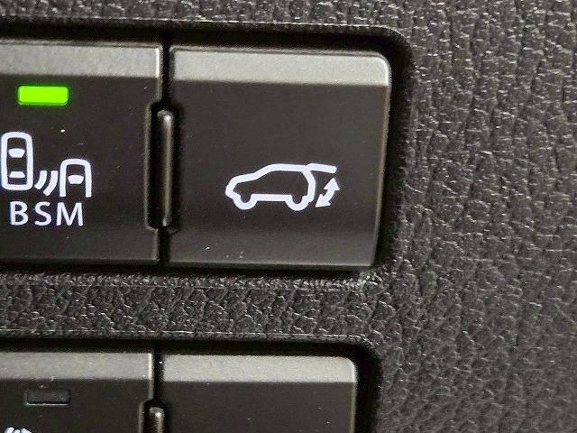 NX NX300h “version L” サンルーフ/全周囲/シートメモリ/パドルシフト/パワーシート/Bluetooth接続/ブラインドスポット/シートヒーター/シートエアコン/オートホールド/ドライブレコーダー/衝突軽減/レーンアシスト(51枚目)