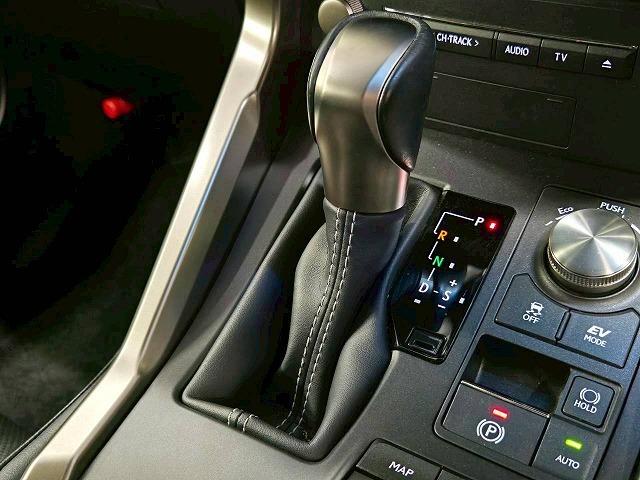 NX NX300h “version L” サンルーフ/全周囲/シートメモリ/パドルシフト/パワーシート/Bluetooth接続/ブラインドスポット/シートヒーター/シートエアコン/オートホールド/ドライブレコーダー/衝突軽減/レーンアシスト(73枚目)