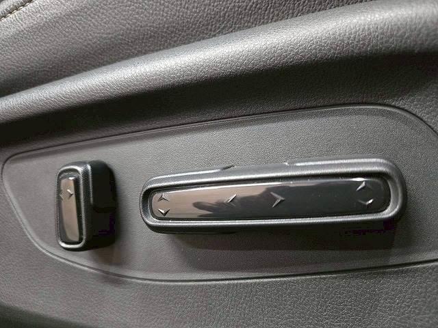 ＺＲ－Ｖ ｅ：ＨＥＶ　Ｚ　ワンオーナー／ＢＯＳＥサウンド／全周囲／本革シート／電動リアゲート／パワーシート／ナビＴＶ／Ｂｌｕｅｔｏｏｔｈ接続／ブラインドスポット／ハンドルヒーター／シートヒーター／スマートキー／ＥＴＣ（6枚目）