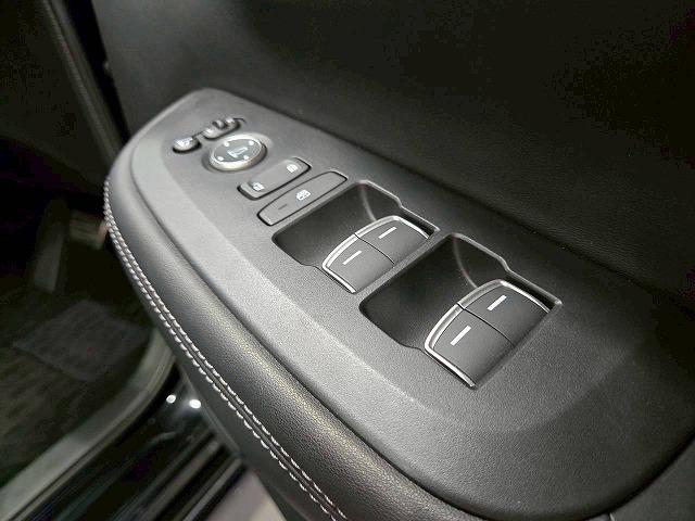 ＺＲ－Ｖ ｅ：ＨＥＶ　Ｚ　ワンオーナー／ＢＯＳＥサウンド／全周囲／本革シート／電動リアゲート／パワーシート／ナビＴＶ／Ｂｌｕｅｔｏｏｔｈ接続／ブラインドスポット／ハンドルヒーター／シートヒーター／スマートキー／ＥＴＣ（48枚目）