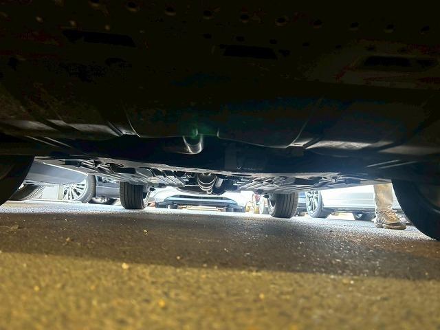 エスクード ハイブリッド　ナビＴＶ／レーダークルーズ／ＢＳＭ／シートヒーター／Ｂｌｕｅｔｏｏｔｈ接続／ステアリングスイッチ／パドルシフト／衝突軽減／レーンアシスト／ミラーヒーター／１７インチアルミ／スマートキー／ＥＴＣ（21枚目）