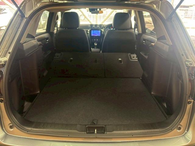 エスクード ハイブリッド　ナビＴＶ／レーダークルーズ／ＢＳＭ／シートヒーター／Ｂｌｕｅｔｏｏｔｈ接続／ステアリングスイッチ／パドルシフト／衝突軽減／レーンアシスト／ミラーヒーター／１７インチアルミ／スマートキー／ＥＴＣ（53枚目）