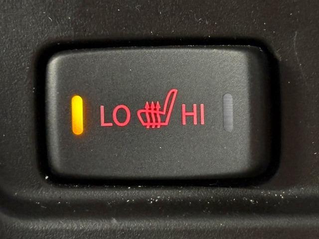 エスクード ハイブリッド　ナビＴＶ／レーダークルーズ／ＢＳＭ／シートヒーター／Ｂｌｕｅｔｏｏｔｈ接続／ステアリングスイッチ／パドルシフト／衝突軽減／レーンアシスト／ミラーヒーター／１７インチアルミ／スマートキー／ＥＴＣ（79枚目）