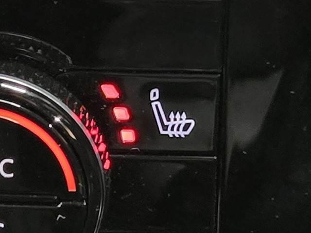 エクストレイル Ｇ　ｅ－４ＯＲＣＥ　ワンオーナー／プロパイロット／全周囲／デジタルミラー／ブラインドスポット／シートヒーター／ナビＴＶ／パワーシート／コーナーセンサー／ＵＳＢ端子／パワーゲート／オートホールド／１９インチアルミ／ＥＴＣ（8枚目）