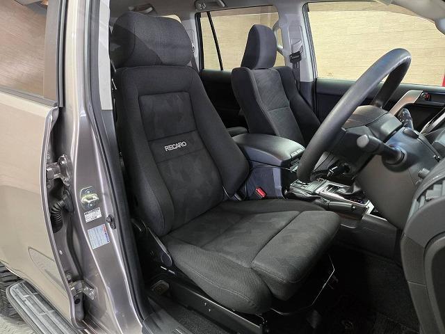 ランドクルーザープラド ＴＸ　ルーフレール／９インチナビ／バックカメラ／ＬＥＤライト／ＲＥＣＡＲＯシート／クリアランスソナー／衝突軽減／レーンアシスト／レーダークルーズ／オートハイビーム／ヘッドライトウォッシャー／ＥＴＣ（48枚目）