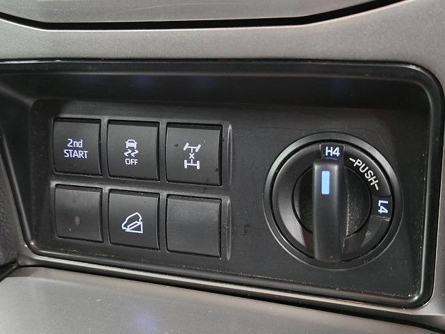 ランドクルーザープラド ＴＸ　ルーフレール／９インチナビ／バックカメラ／ＬＥＤライト／ＲＥＣＡＲＯシート／クリアランスソナー／衝突軽減／レーンアシスト／レーダークルーズ／オートハイビーム／ヘッドライトウォッシャー／ＥＴＣ（75枚目）