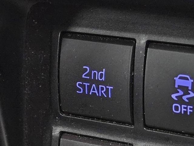 ランドクルーザープラド ＴＸ　ルーフレール／９インチナビ／バックカメラ／ＬＥＤライト／ＲＥＣＡＲＯシート／クリアランスソナー／衝突軽減／レーンアシスト／レーダークルーズ／オートハイビーム／ヘッドライトウォッシャー／ＥＴＣ（78枚目）