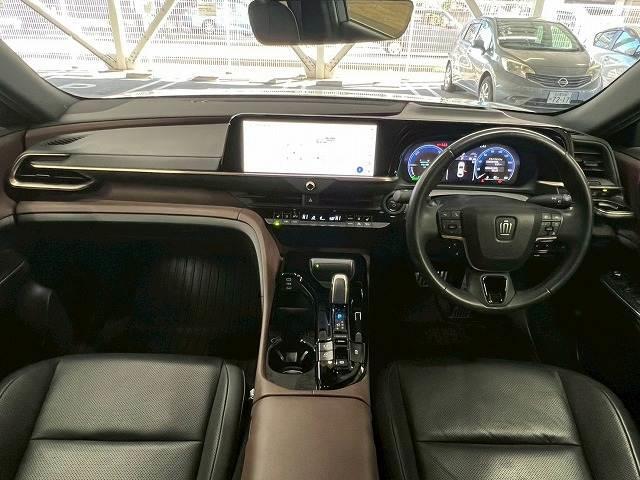 クラウンクロスオーバー Gアドバンスド・レザーパッケージ 全周囲カメラ/ダークチェスナット内装/AC100V/BSM/ヘッドアップディスプレイ/レーダークルーズコントロール/シートヒーター/シートクーラー/パワーシート/ハンズフリーパワートランク(3枚目)