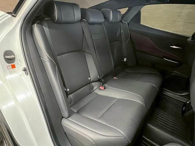 クラウンクロスオーバー Gアドバンスド・レザーパッケージ 全周囲カメラ/ダークチェスナット内装/AC100V/BSM/ヘッドアップディスプレイ/レーダークルーズコントロール/シートヒーター/シートクーラー/パワーシート/ハンズフリーパワートランク(10枚目)